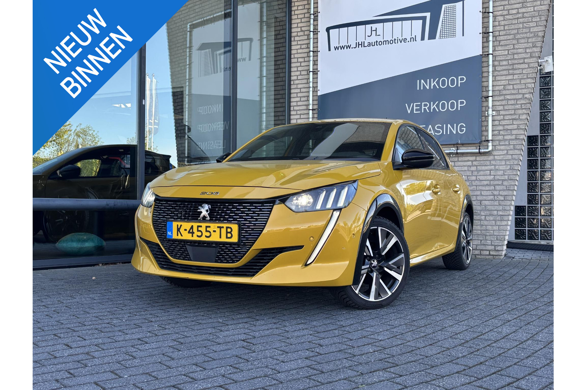 Peugeot 208 1.2 GT*AUTOM.*ECC*CRUISE*NAVI*CAM*CARPLAY